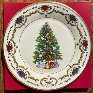 1996 Russia Lenox Christmas Trees Around The World Collectible Decorative Plate